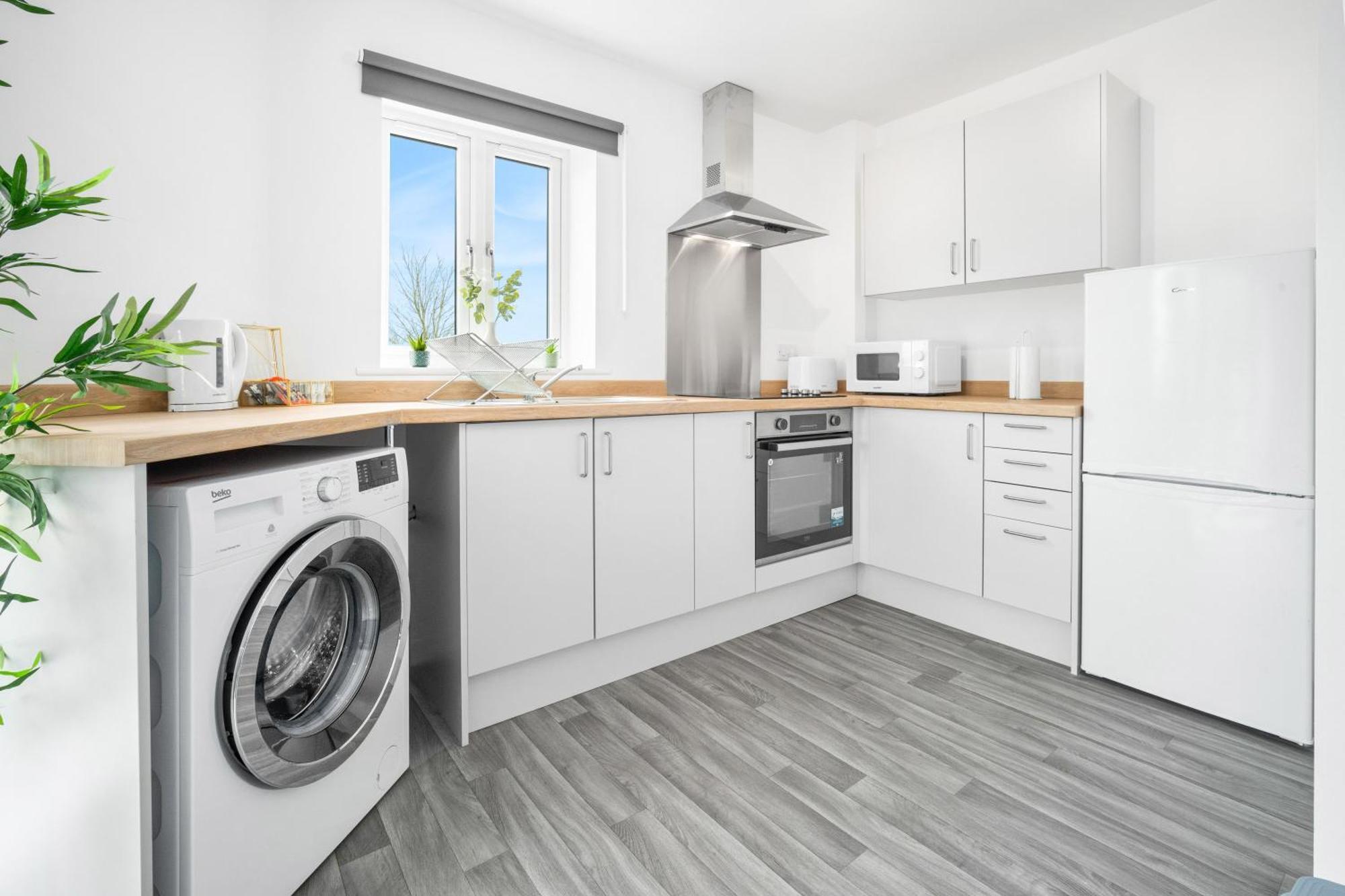New 2 Bedroom Deluxe Apartment - Parking - Wifi & Netflix - Top Rated - 50C Cradley Heath Экстерьер фото